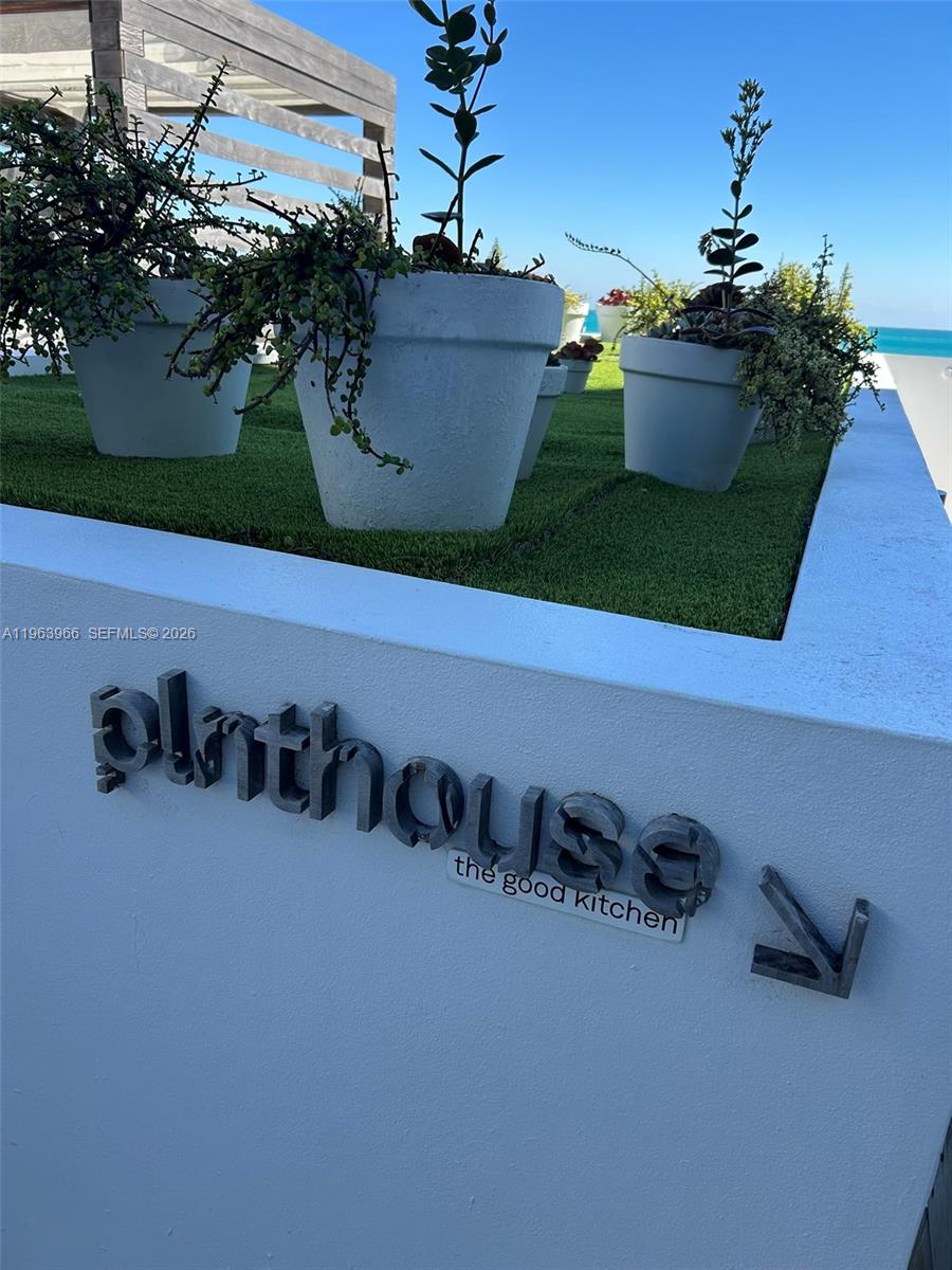 RONEY PALACE CONDO - Residential