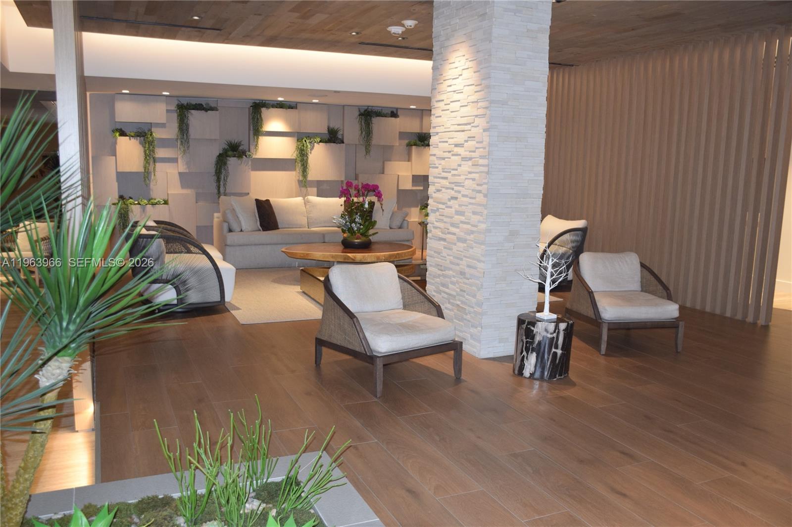 RONEY PALACE CONDO - Residential