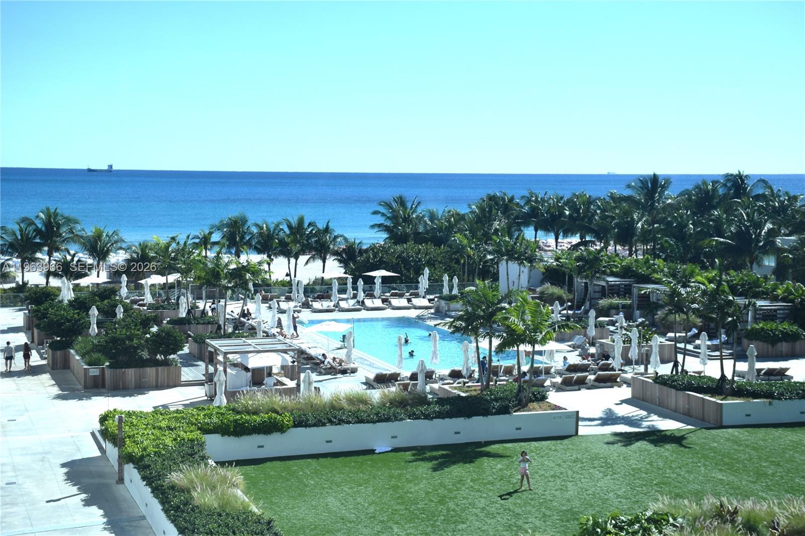 RONEY PALACE CONDO - Residential