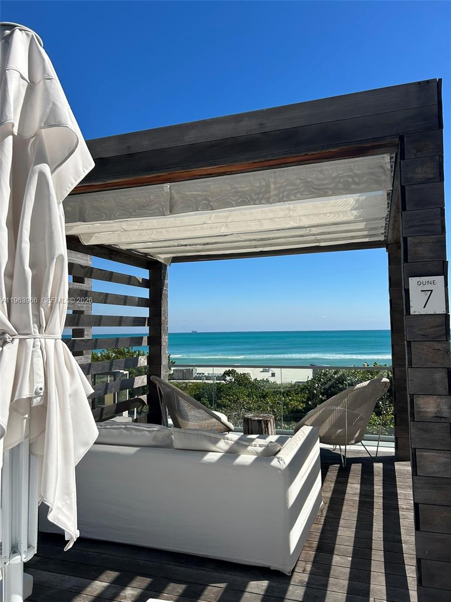 RONEY PALACE CONDO - Residential