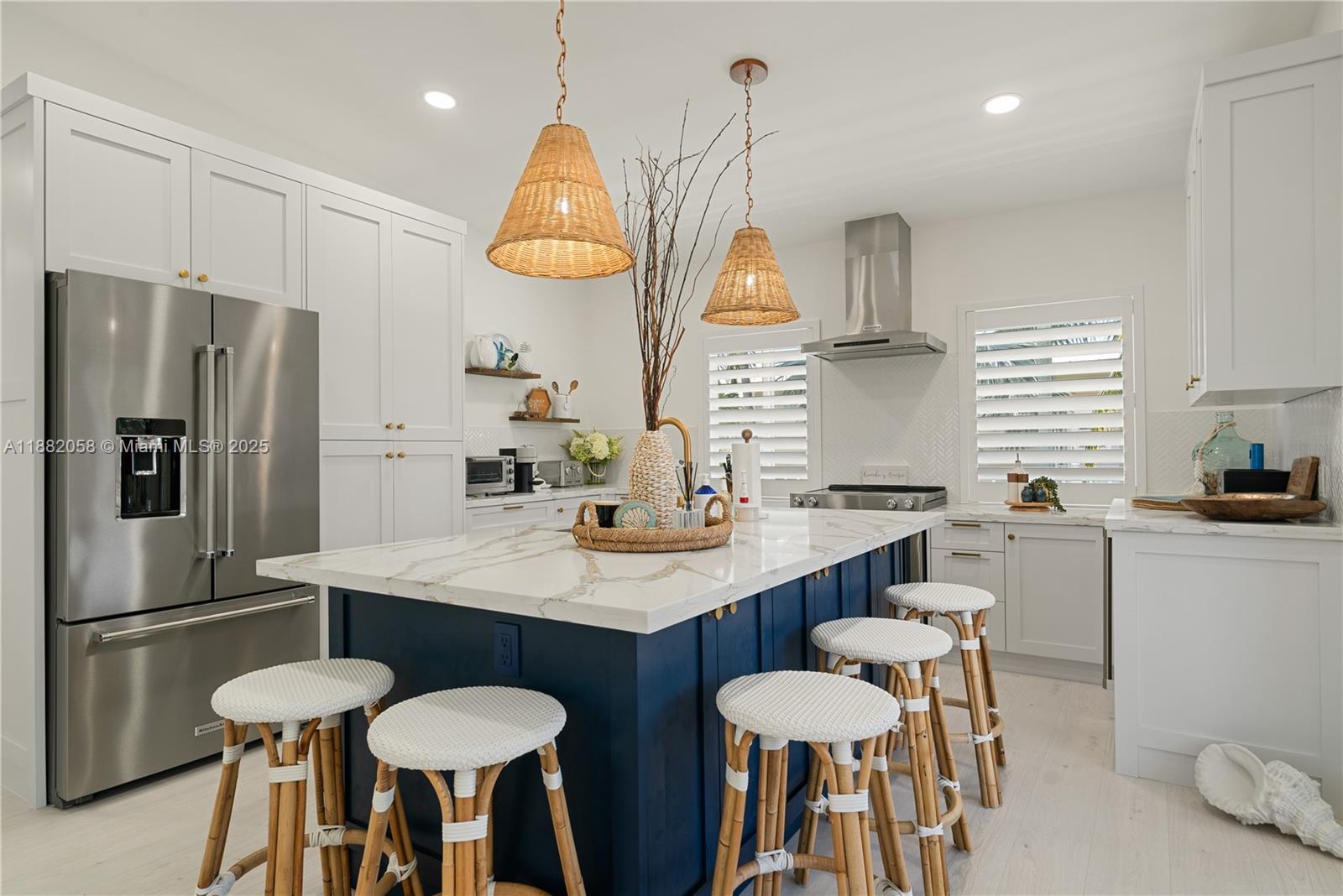 TWIN LAKES - Residential