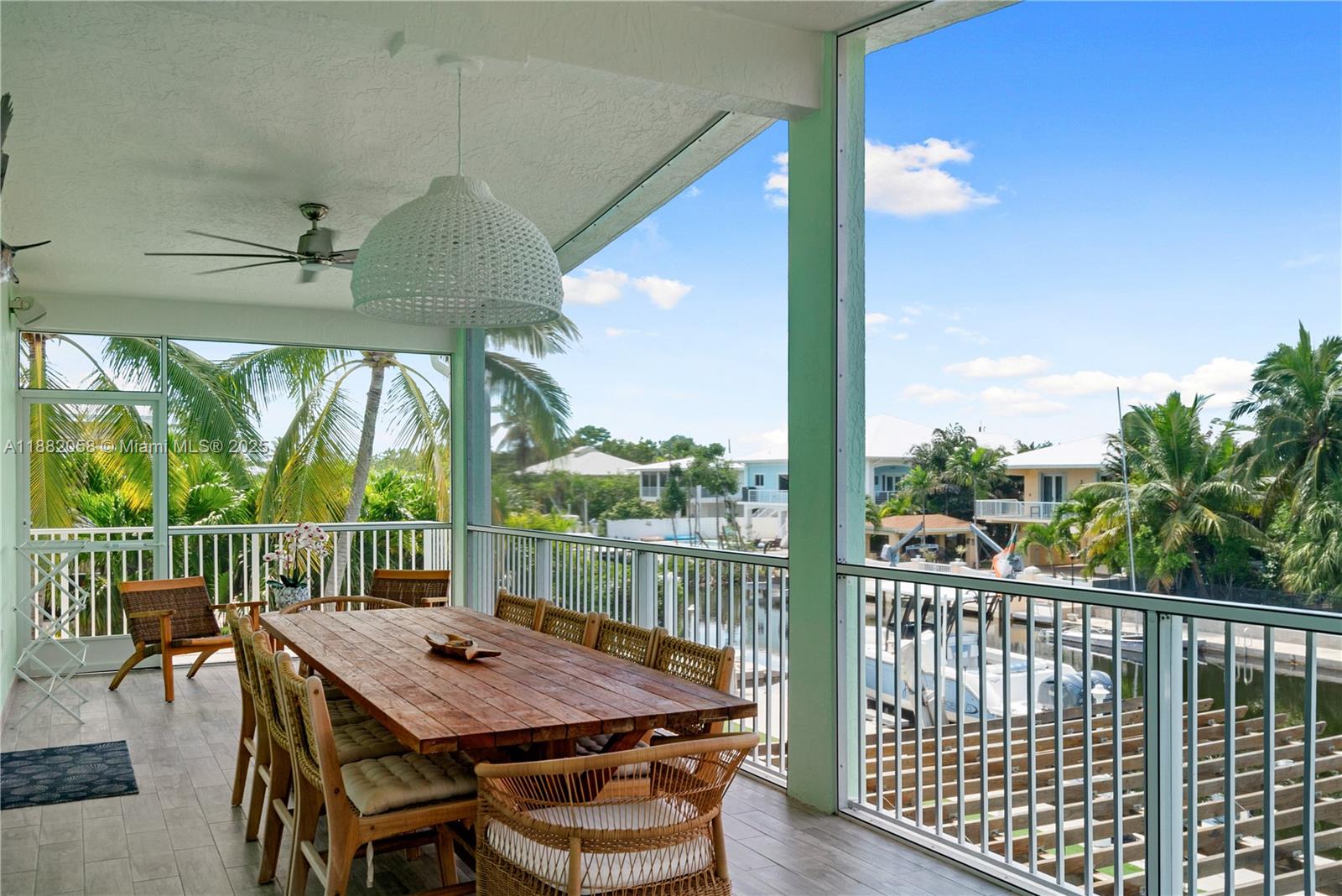 TWIN LAKES - Residential