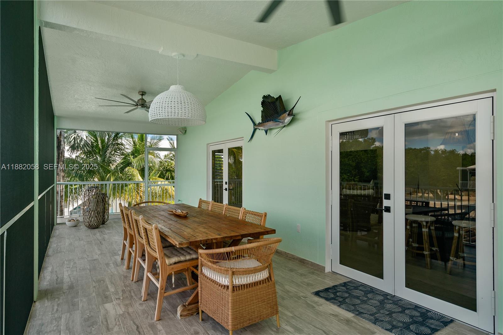 TWIN LAKES - Residential