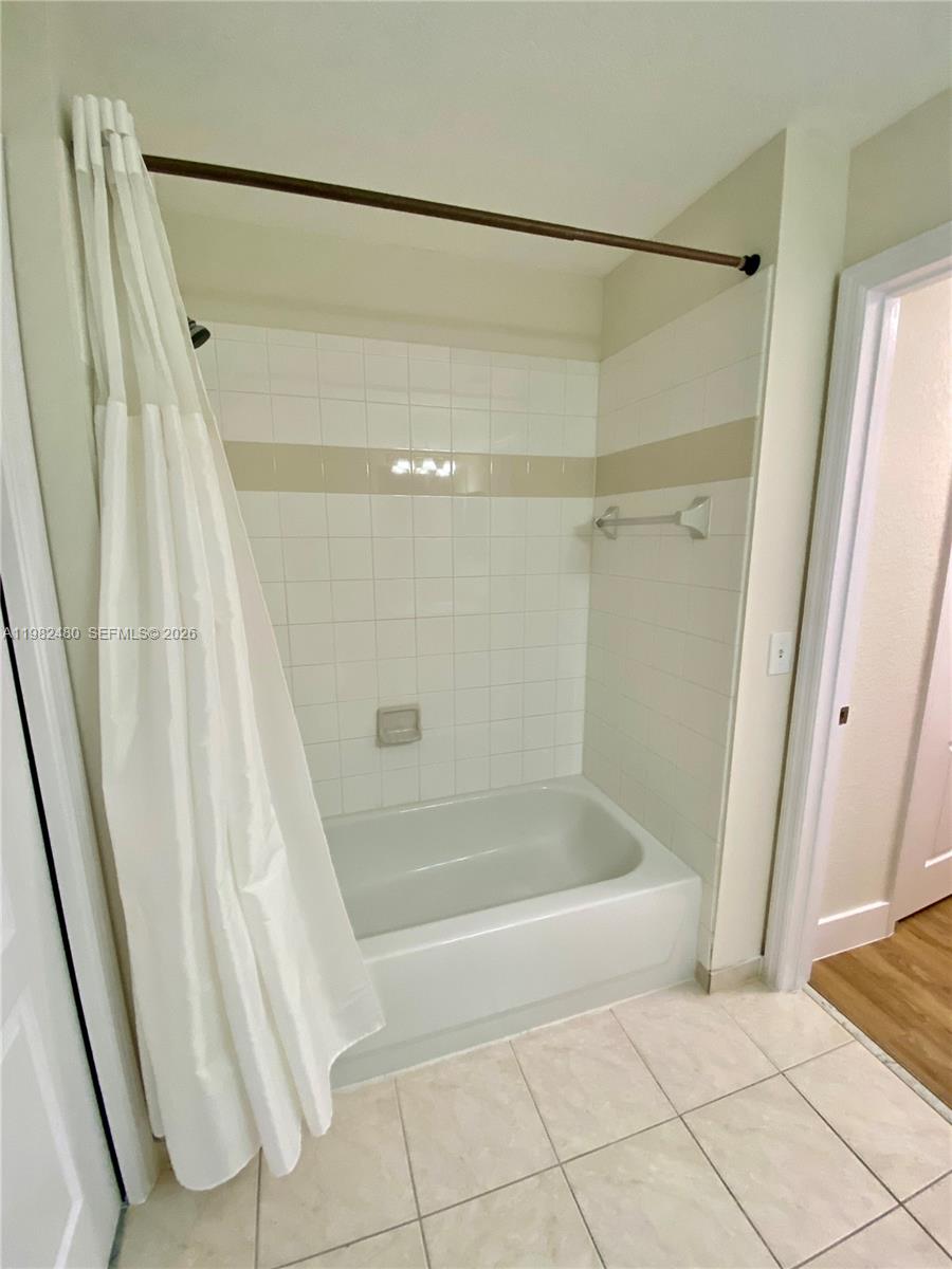 RESIDENCES AT LEGACY PLAC - Residential Lease