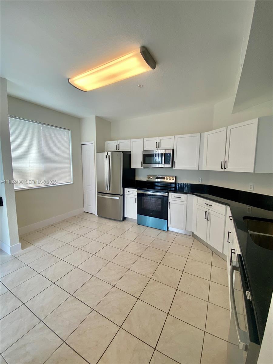 RESIDENCES AT LEGACY PLAC - Residential Lease