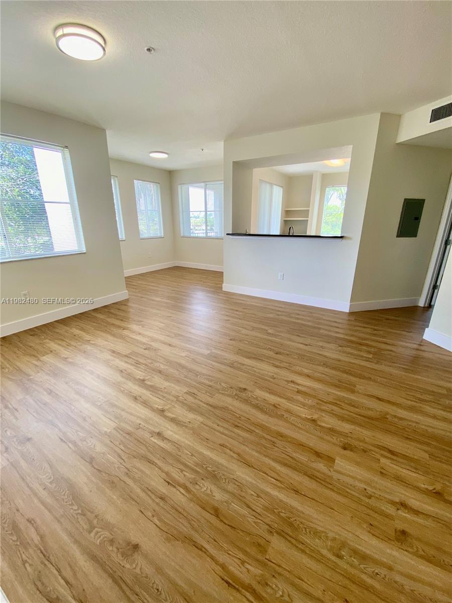 RESIDENCES AT LEGACY PLAC - Residential Lease