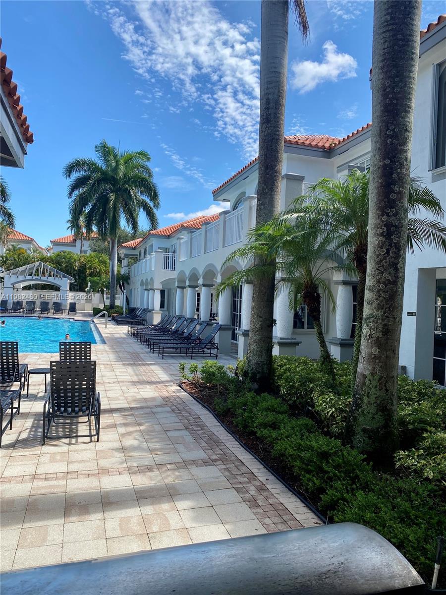 RESIDENCES AT LEGACY PLAC - Residential Lease