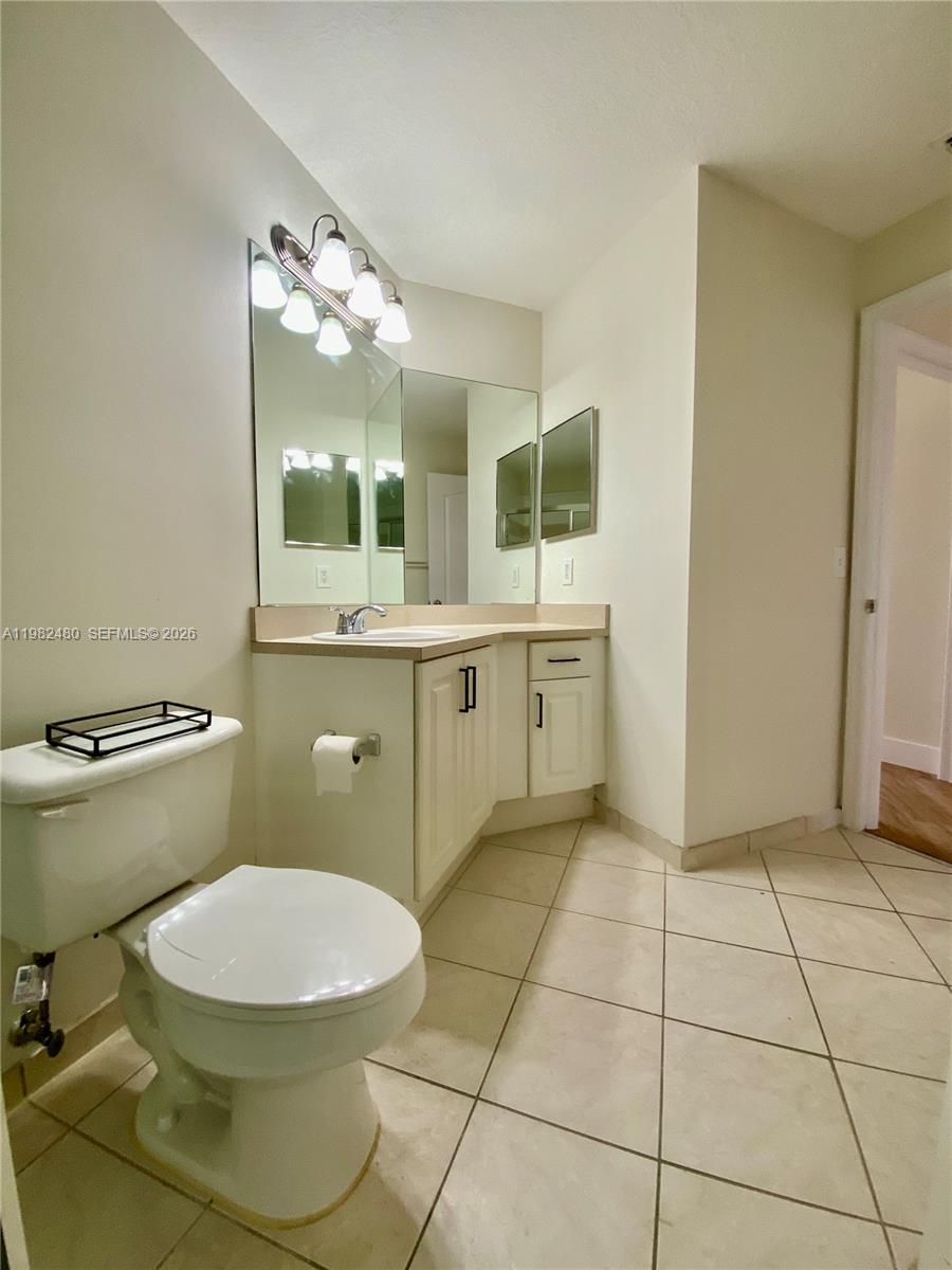 RESIDENCES AT LEGACY PLAC - Residential Lease
