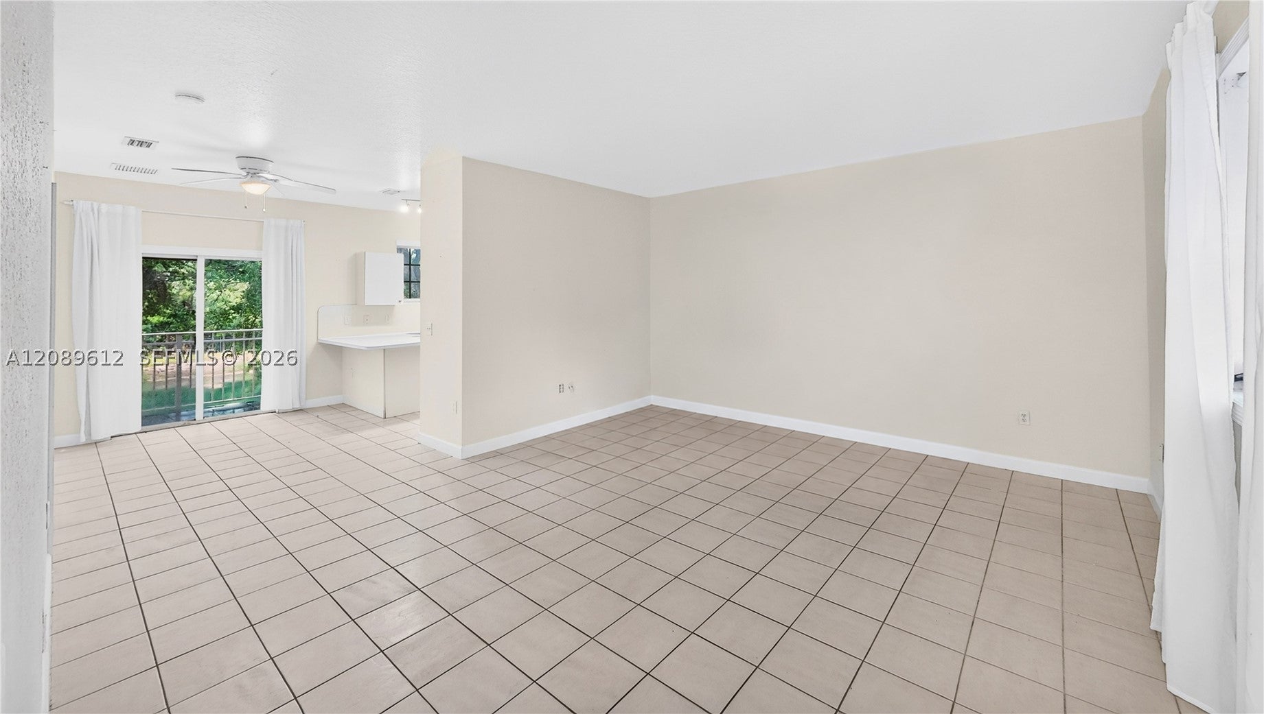 2741 NE 4th St 202