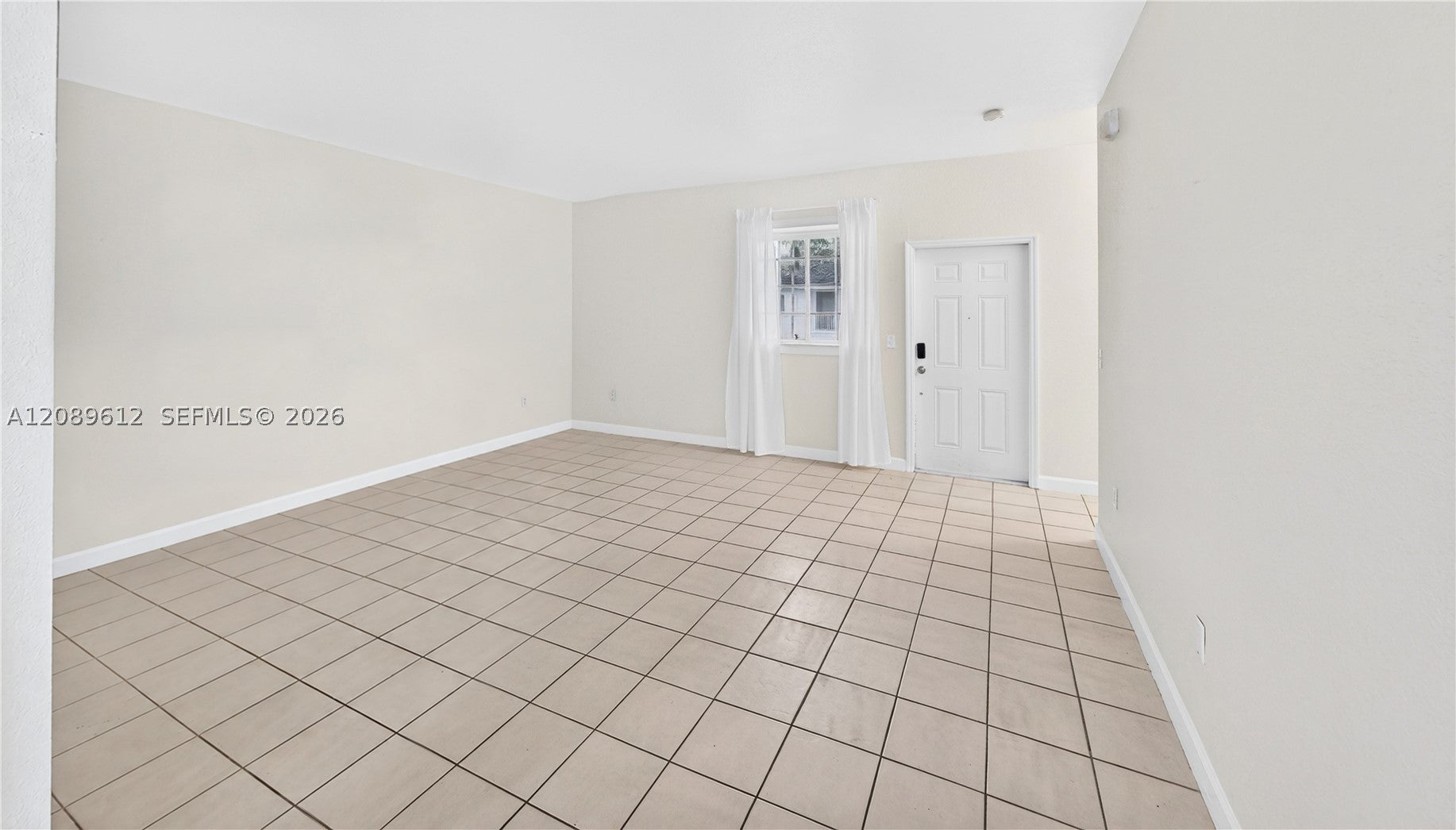 2741 NE 4th St 202