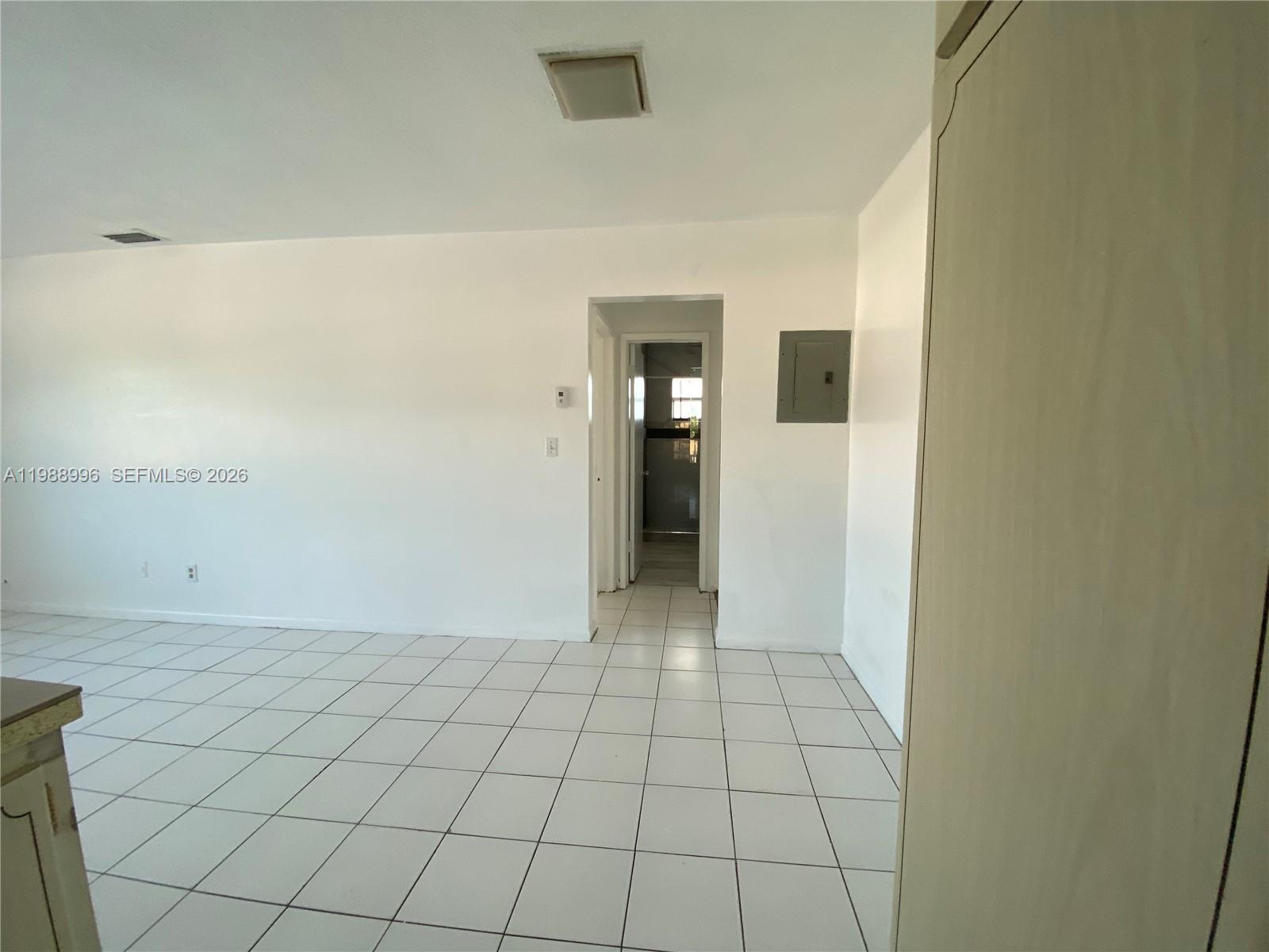 HOLLYWOOD - Residential Lease