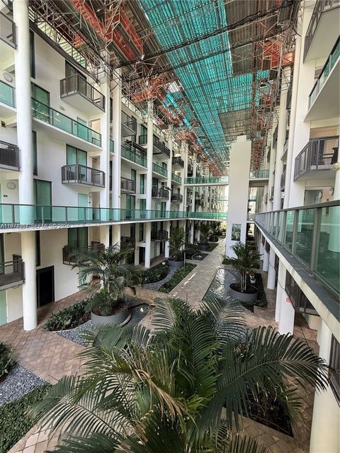 6000 Collins Ave 313 Miami Beach FL 33140