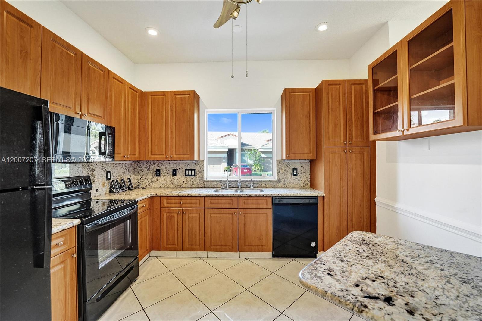 LOMBARDY REPLAT - Residential