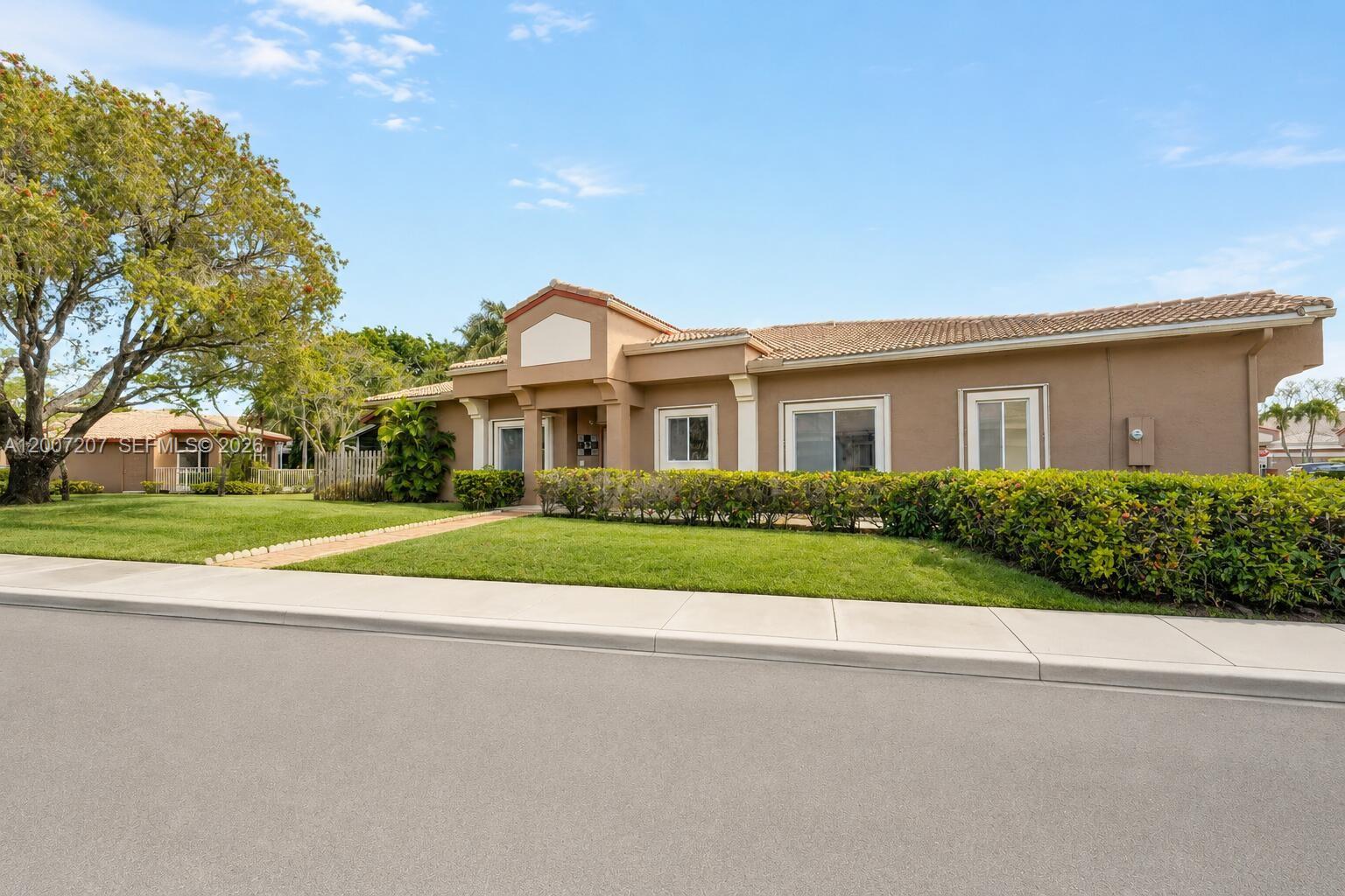 10131 Lombardy Dr