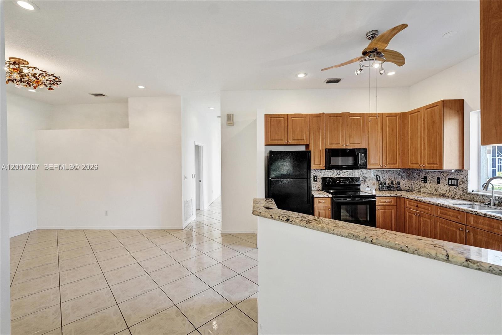 LOMBARDY REPLAT - Residential