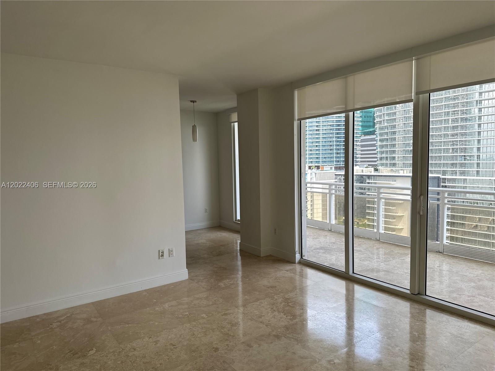 CARBONELL CONDO - Residential