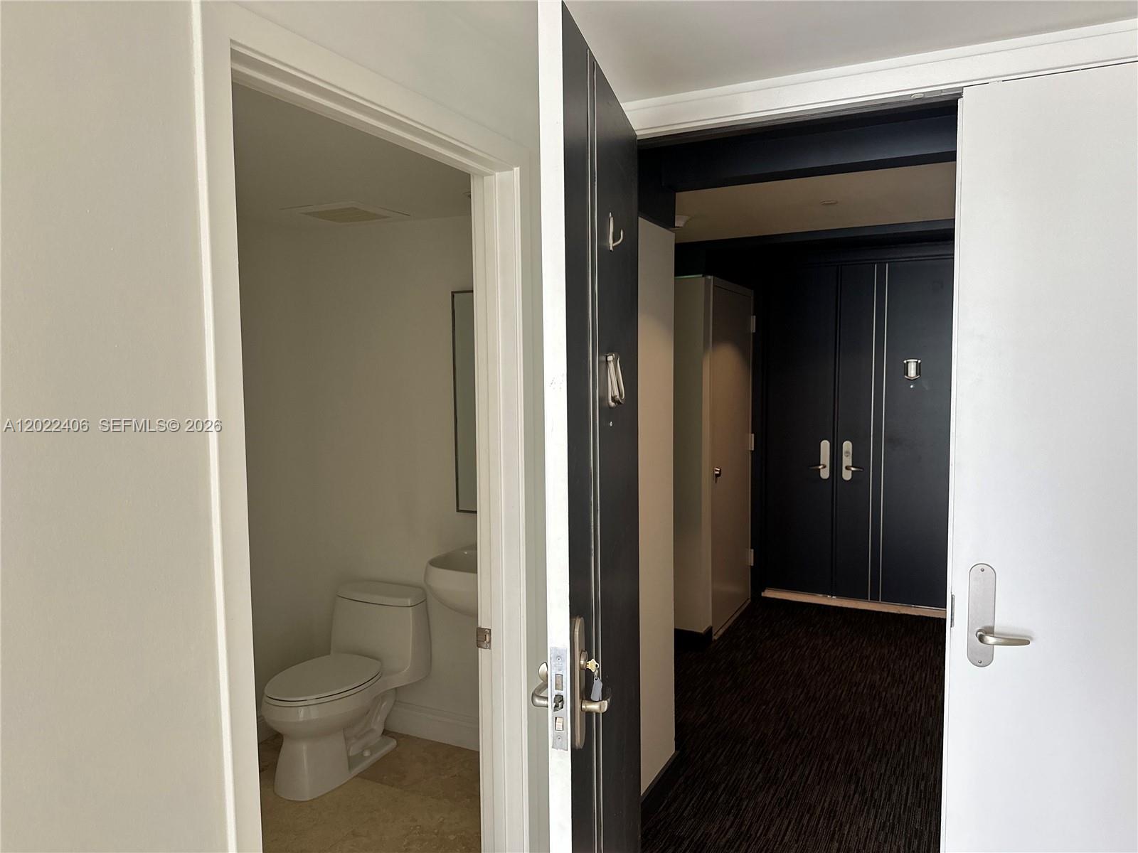 CARBONELL CONDO - Residential