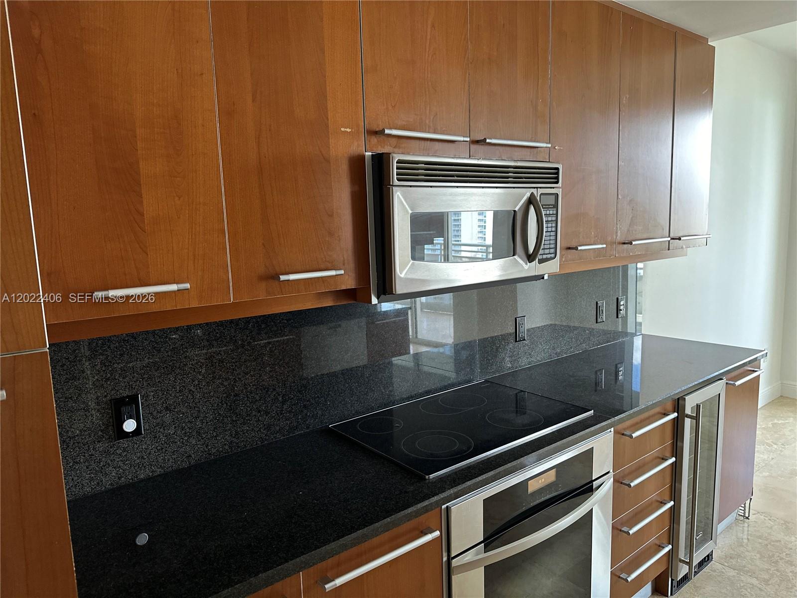 CARBONELL CONDO - Residential