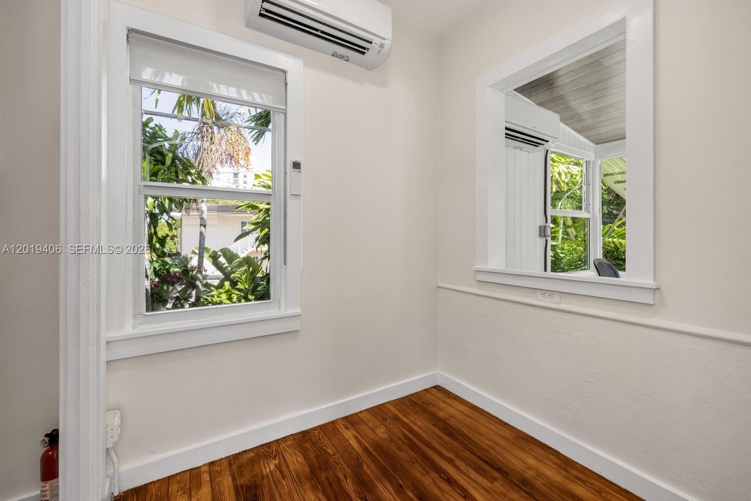 ANTILLA PARK - Residential Lease