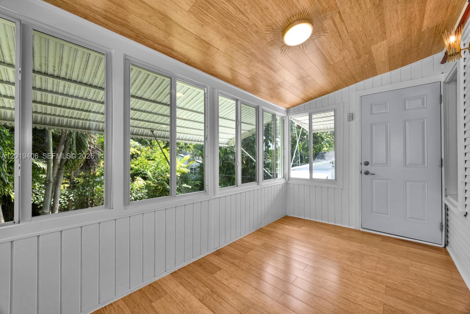 ANTILLA PARK - Residential Lease