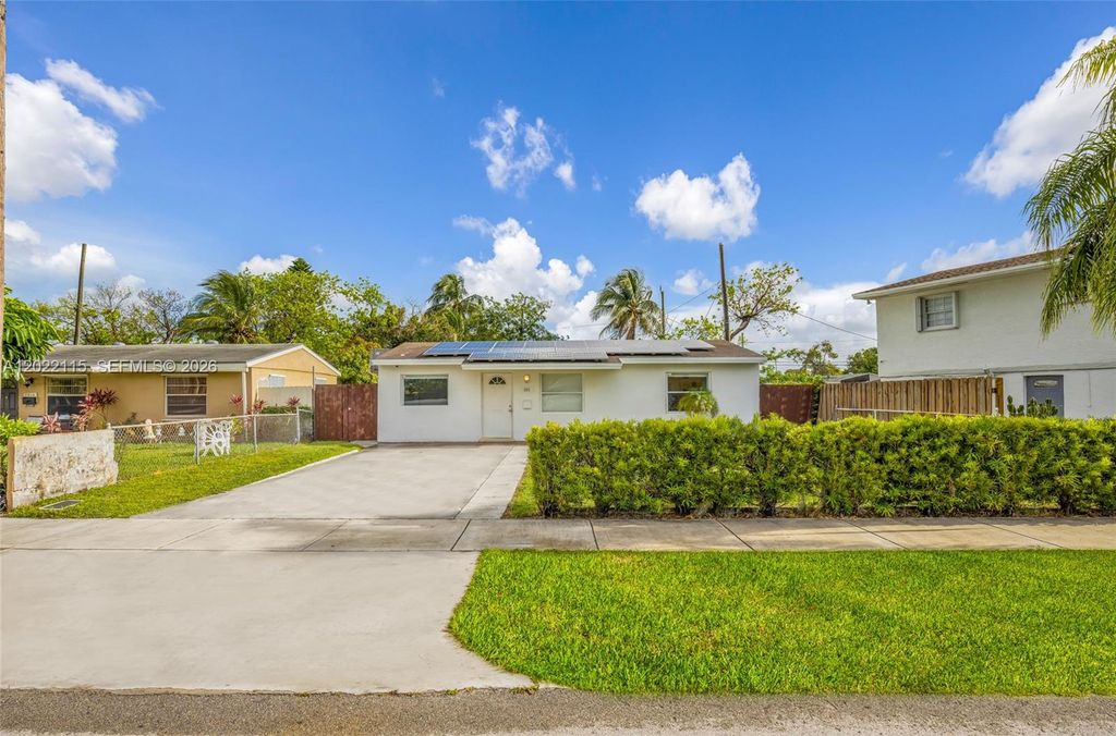 Photo of 2411 Fletcher St, Hollywood, FL 33020 (MLS # A12022115)