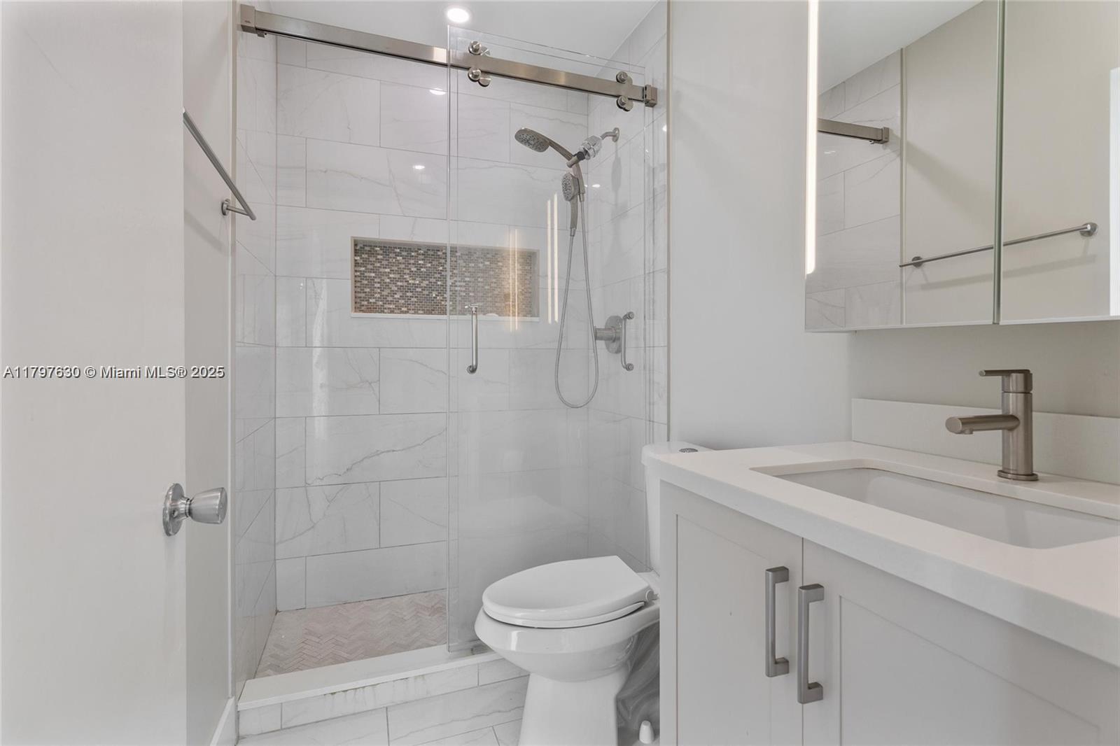 SUNRISE KEY - Residential Lease