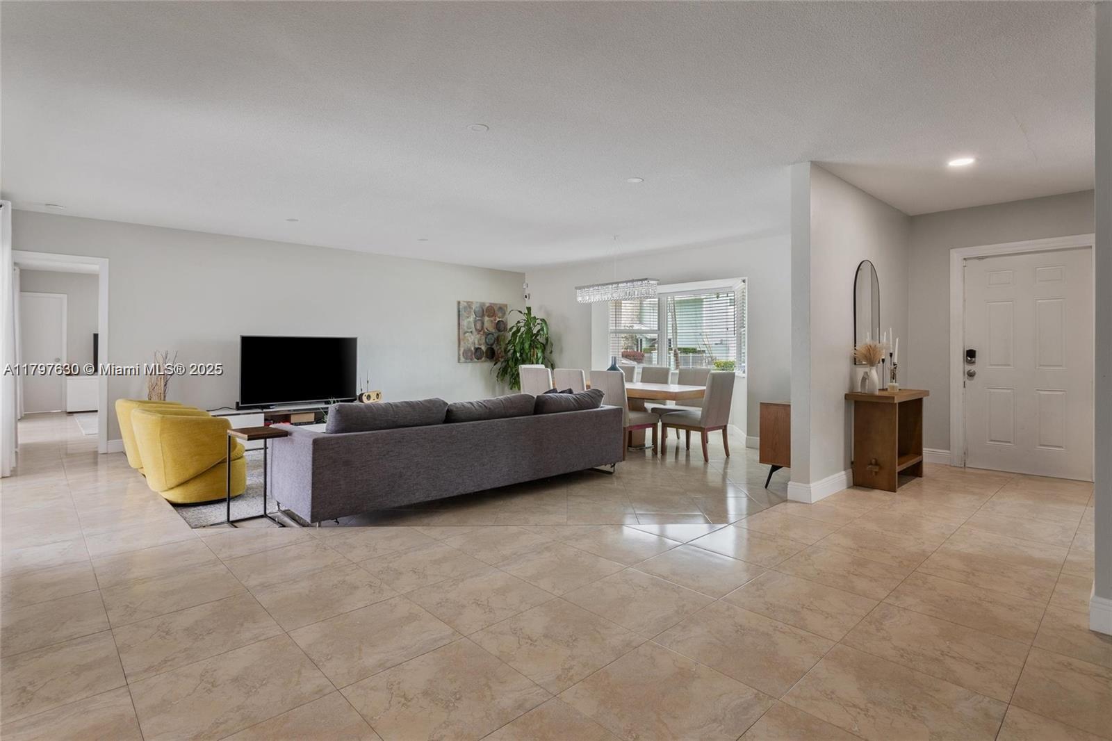 SUNRISE KEY - Residential Lease