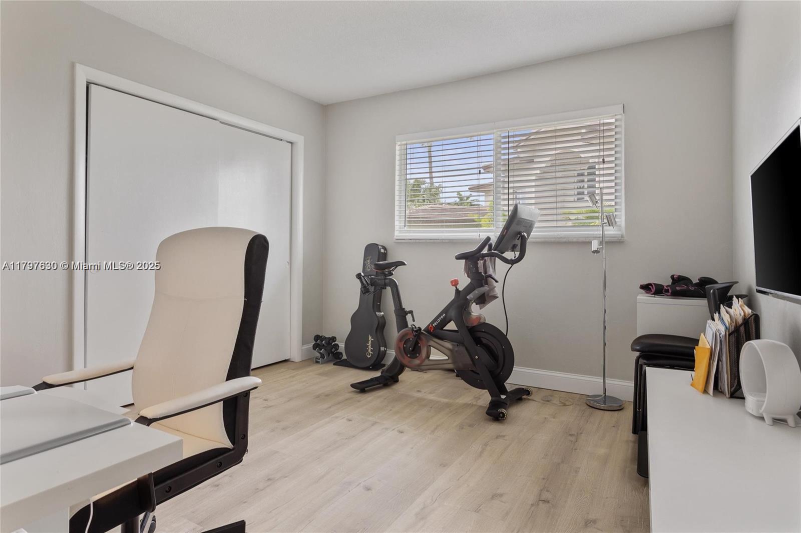 SUNRISE KEY - Residential Lease