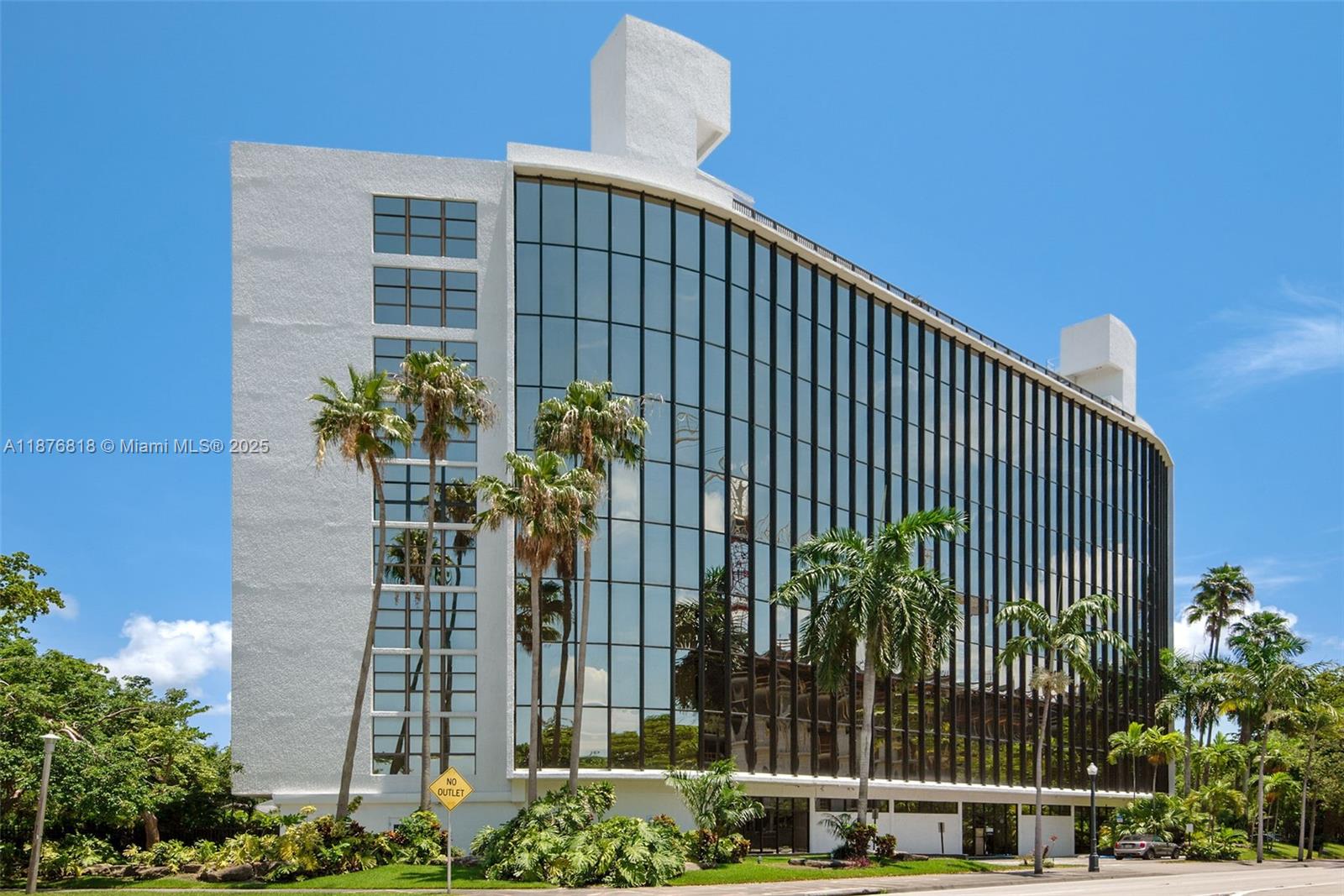 This beautiful boutique style building (only 37 Units) is located in the Beautiful Morning Side neighborhood. Very private corner unit Penthouse with HUGE balcony and views of Bay and Park. Spacious 1 bedroom plus a private den (by sliding pocket doors to create 2nd bedroom with full bathroom) is great for someone needing additional private space. The beautiful porcelain floors throughout, updated kitchen and bathrooms, compliments this beautiful cheek condo. Ready for November 1st occupancy. Small pet OK. 1 parking space. Full washer and dryer inside condo.