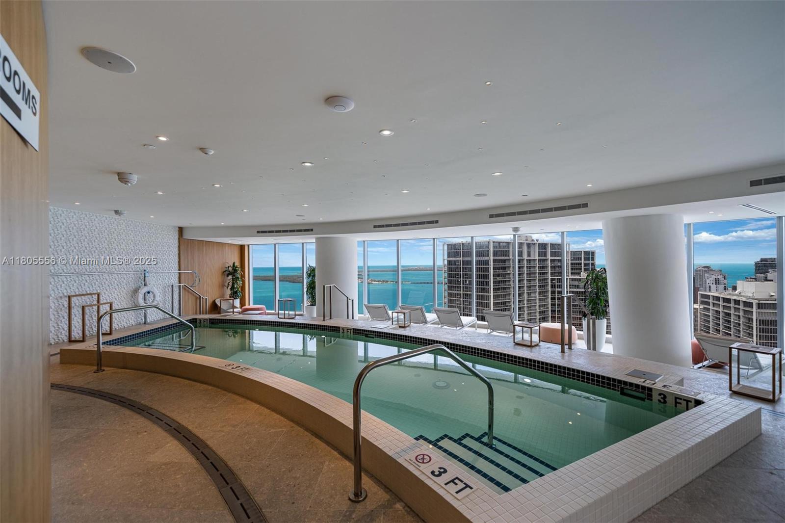 ASTON MARTIN RESIDENCE - Residential
