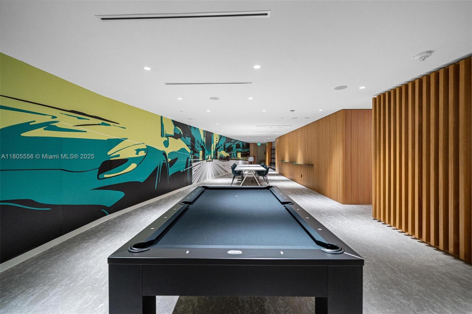 ASTON MARTIN RESIDENCE - Residential