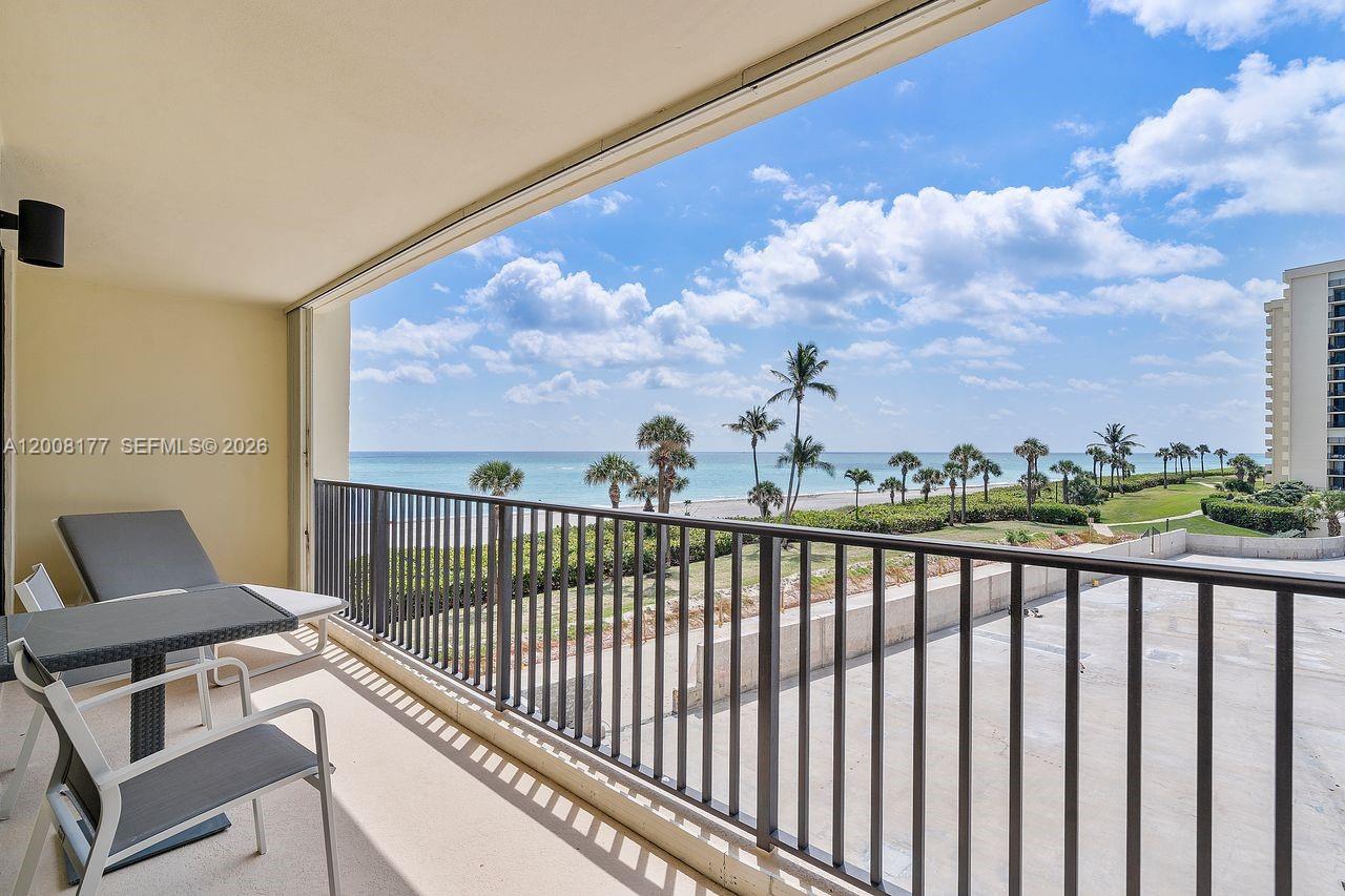 OCEAN TRAIL CONDO IV - Residential