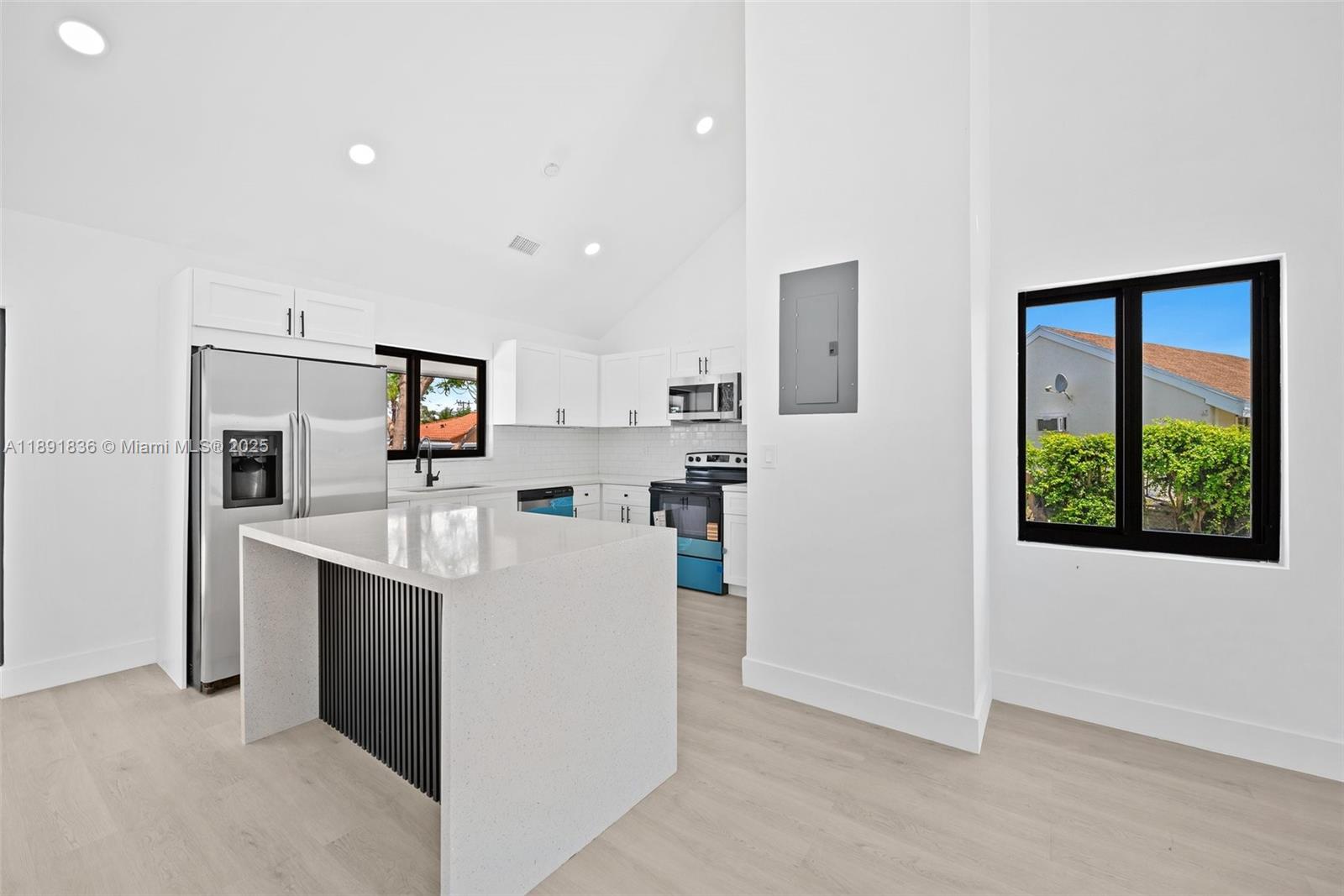 SOUTH RIDGE HEIGHTS 2ND S - Residential