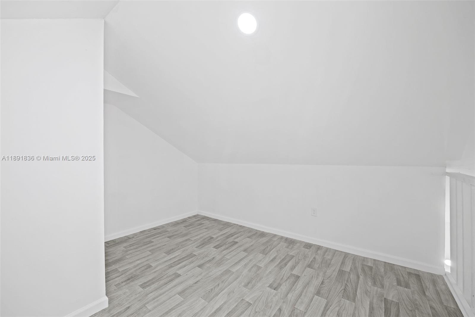 SOUTH RIDGE HEIGHTS 2ND S - Residential