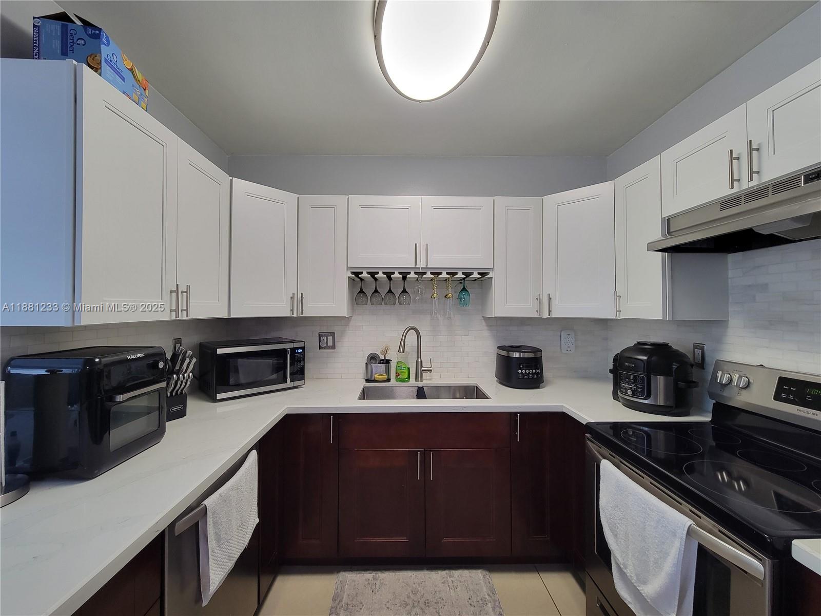 PEMBROKE PINES NO 3 - Residential Lease