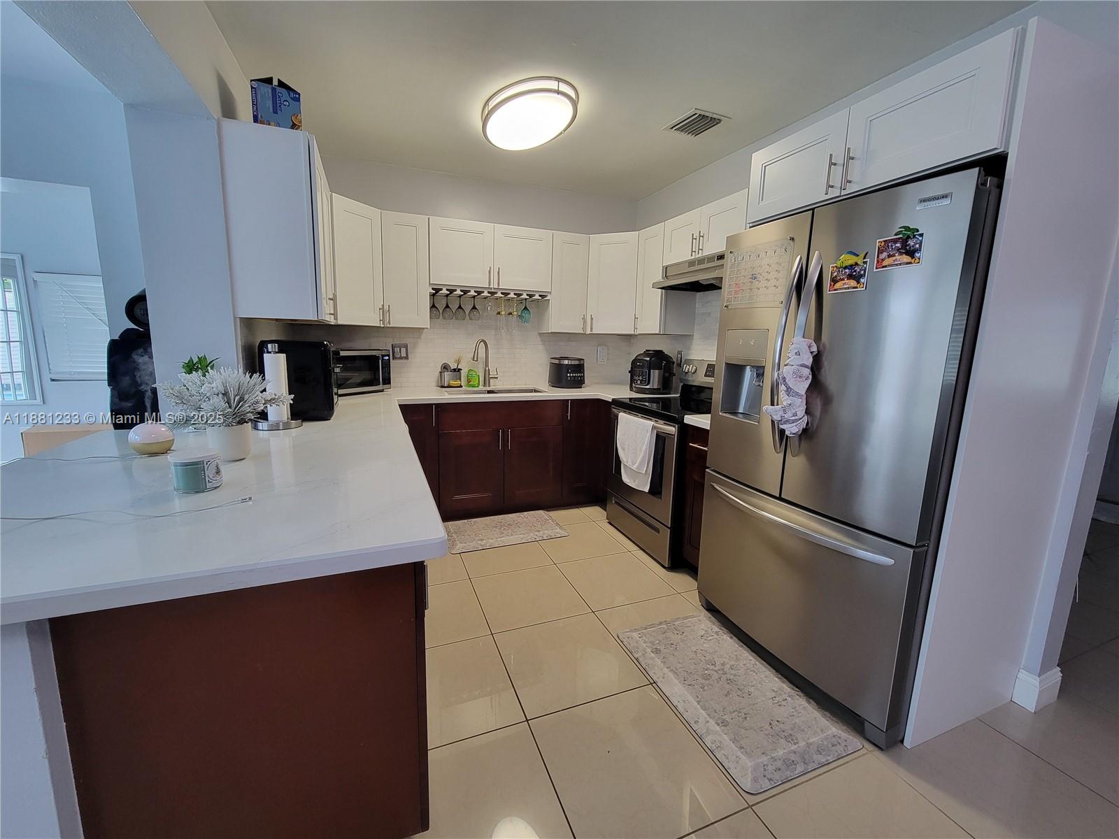 PEMBROKE PINES NO 3 - Residential Lease