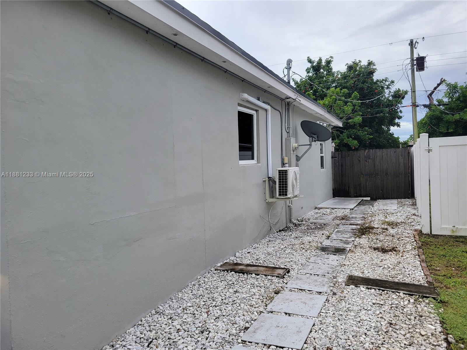 PEMBROKE PINES NO 3 - Residential Lease