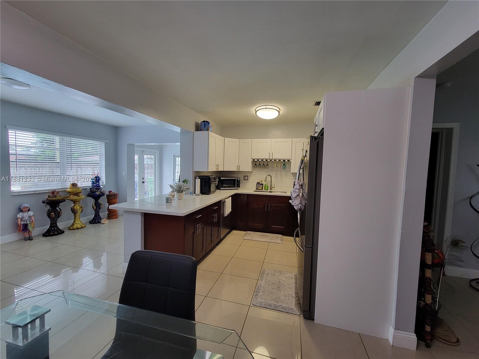 PEMBROKE PINES NO 3 - Residential Lease