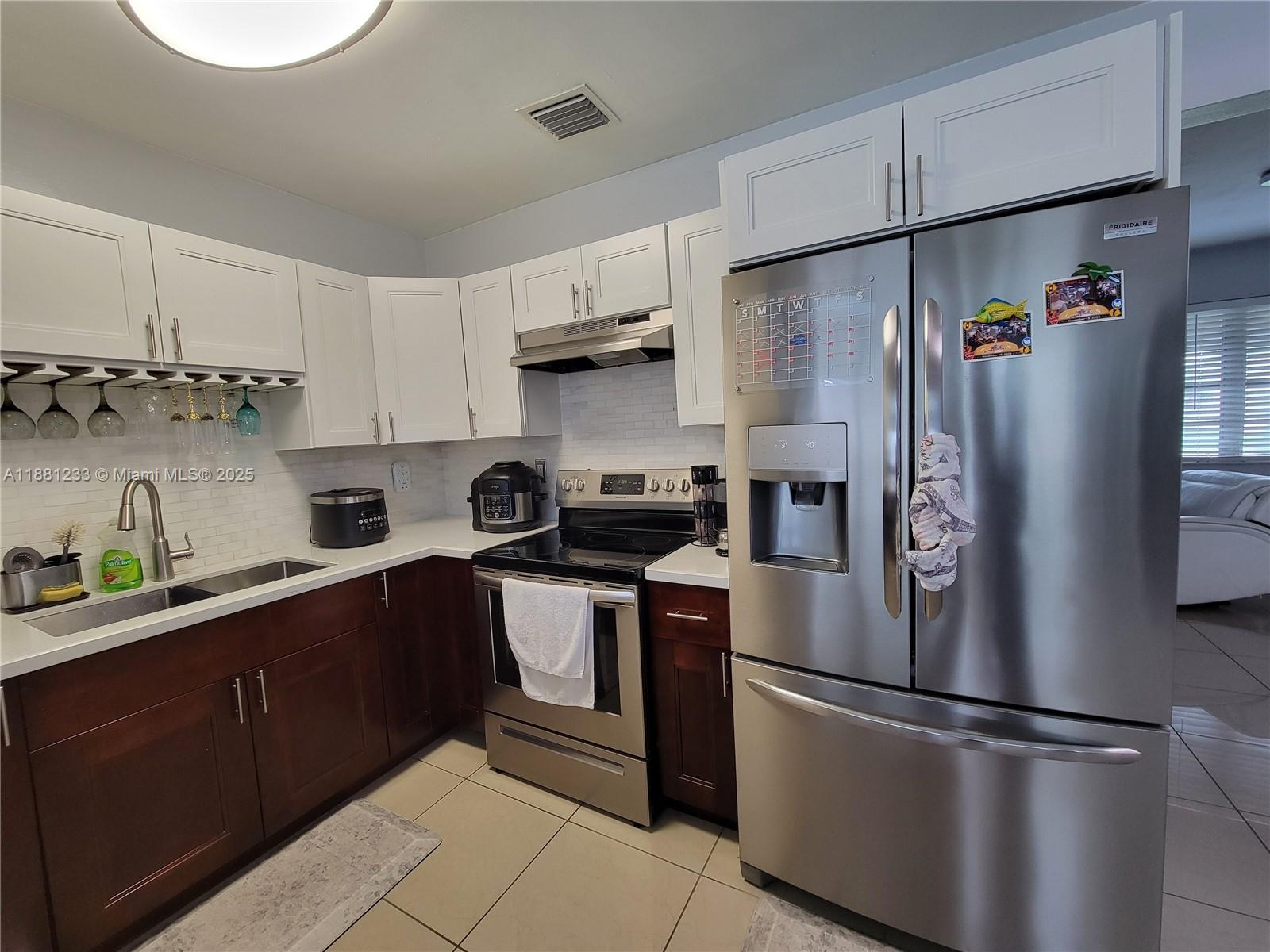 PEMBROKE PINES NO 3 - Residential Lease