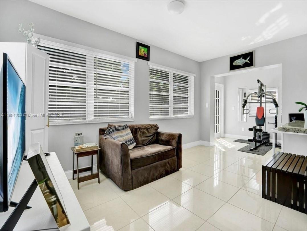 PEMBROKE PINES NO 3 - Residential Lease
