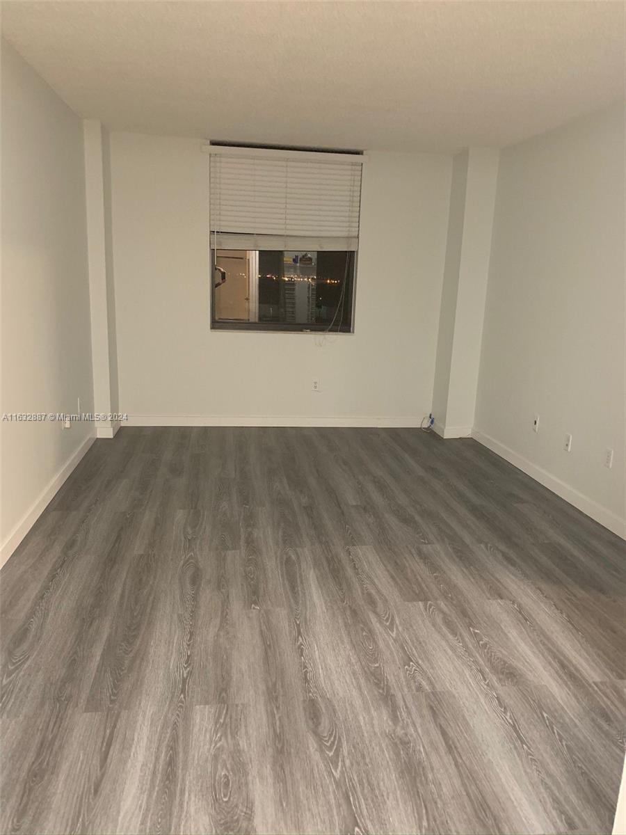 GREENWICH PH I CONDO - Residential Lease