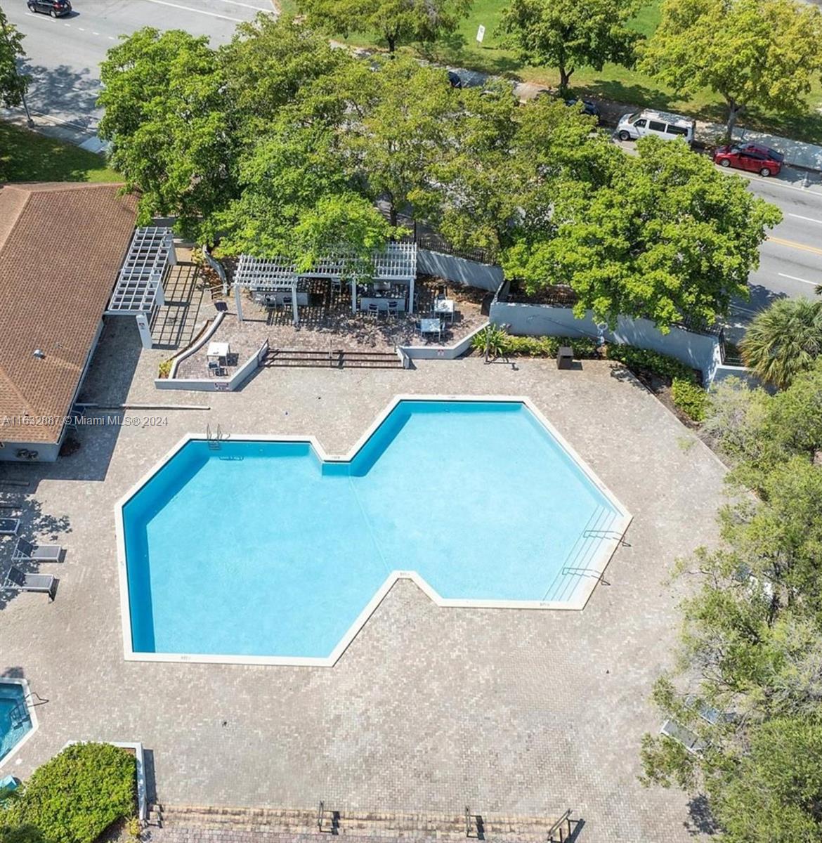 GREENWICH PH I CONDO - Residential Lease