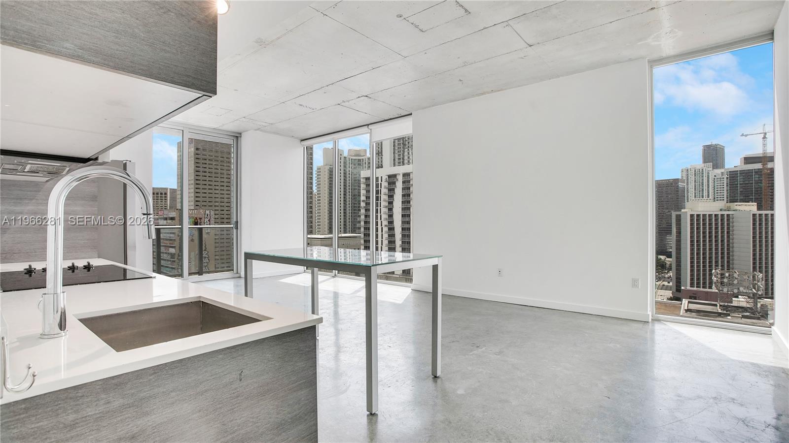 CENTRO CONDO - Residential