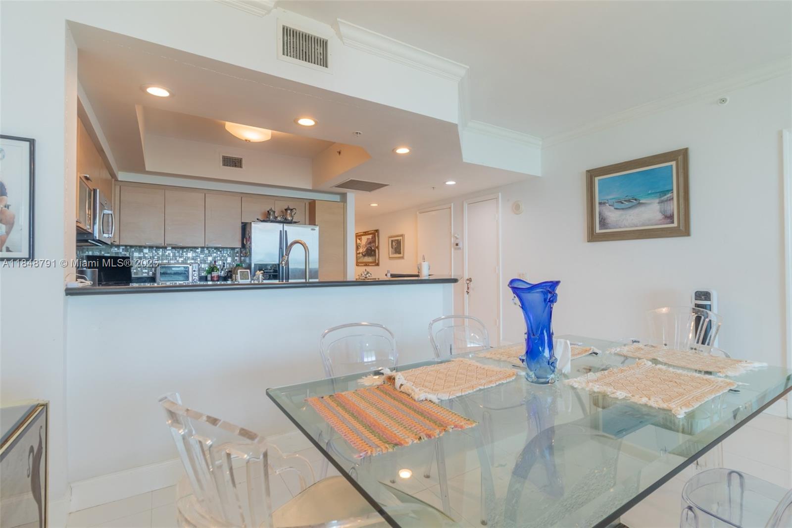 THE OAKS I CONDO - Residential