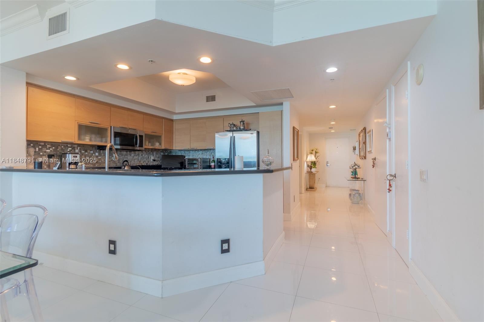 THE OAKS I CONDO - Residential