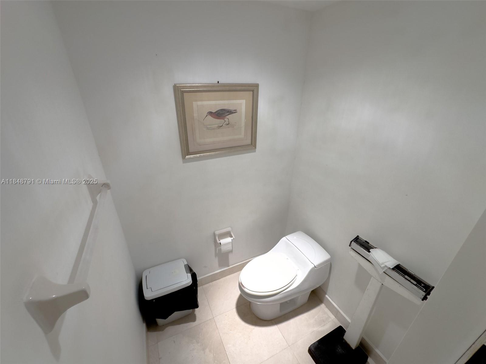 THE OAKS I CONDO - Residential