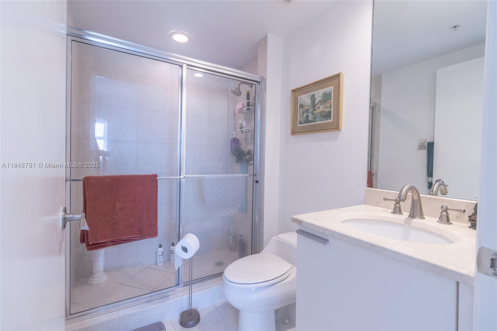 THE OAKS I CONDO - Residential