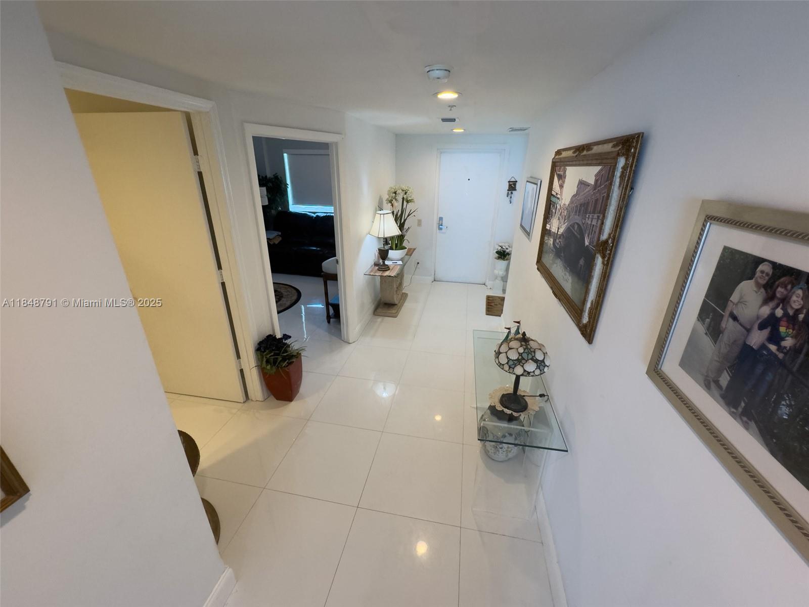 THE OAKS I CONDO - Residential