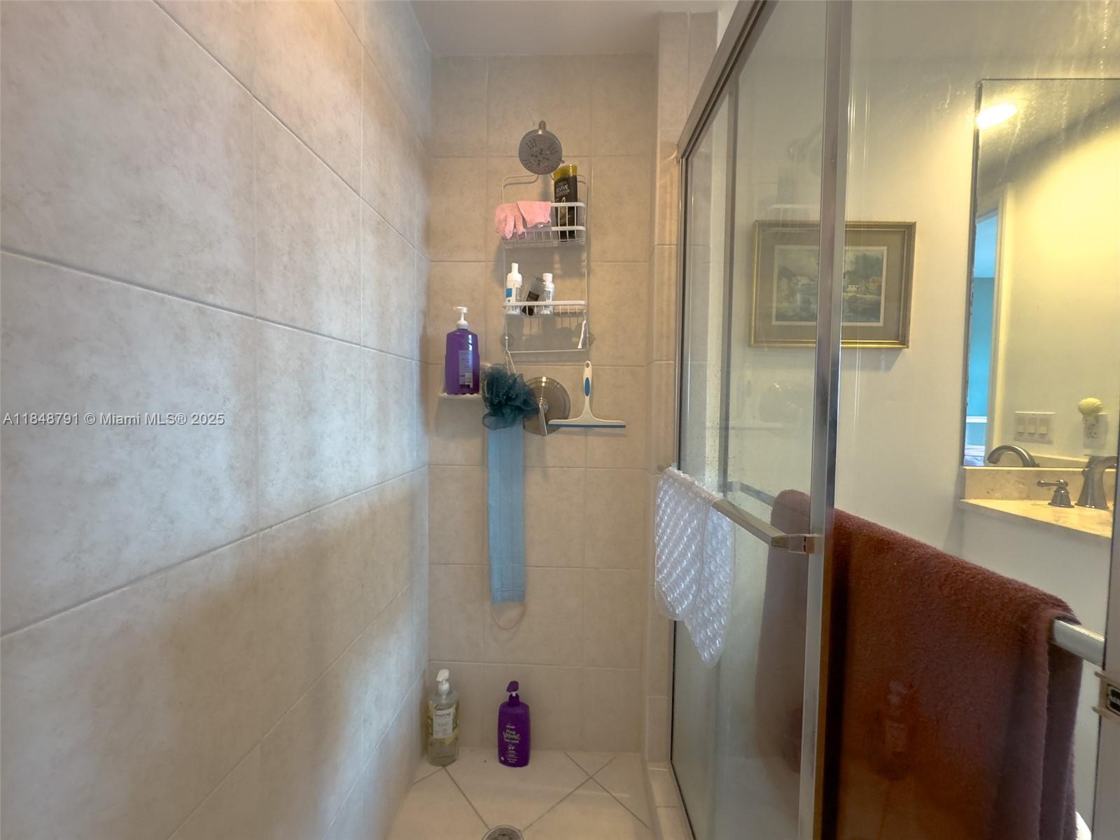 THE OAKS I CONDO - Residential