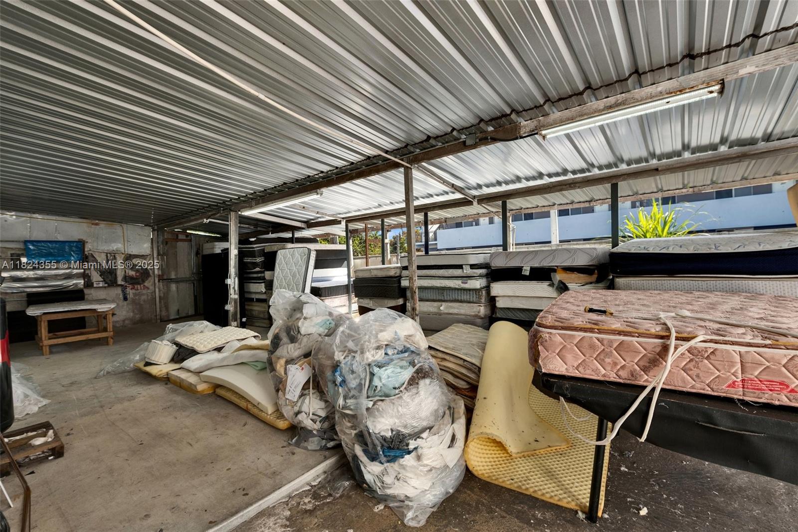 HIALEAH 8TH ADDN REV PL - Land